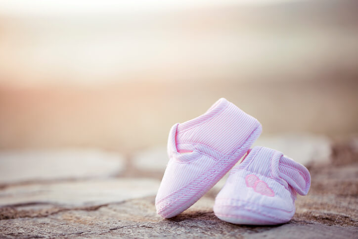Deciding Between Surrogacy and Adoption: The Similarities