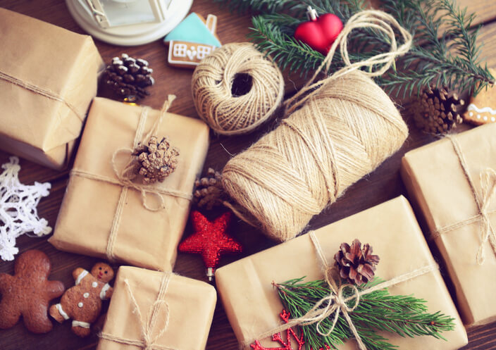 5 Holiday Gift Ideas for Surrogates and Intended Parents