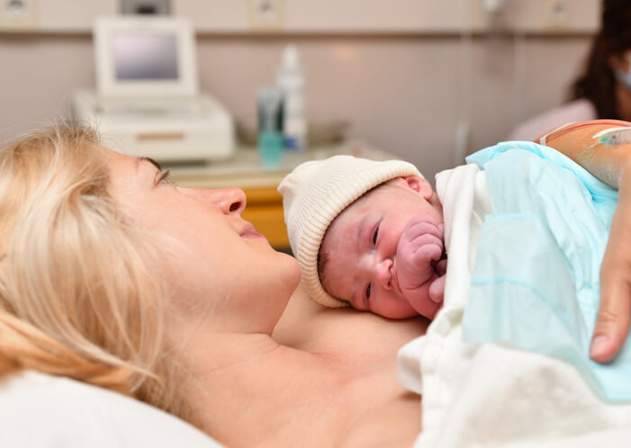 How Skin-to-Skin Contact Works in Surrogacy