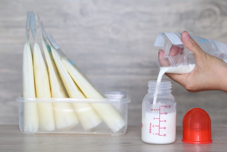 https://www.americansurrogacy.com/blog/wp-content/uploads/2020/06/Guide-to-Donated-Breastmilk.jpg