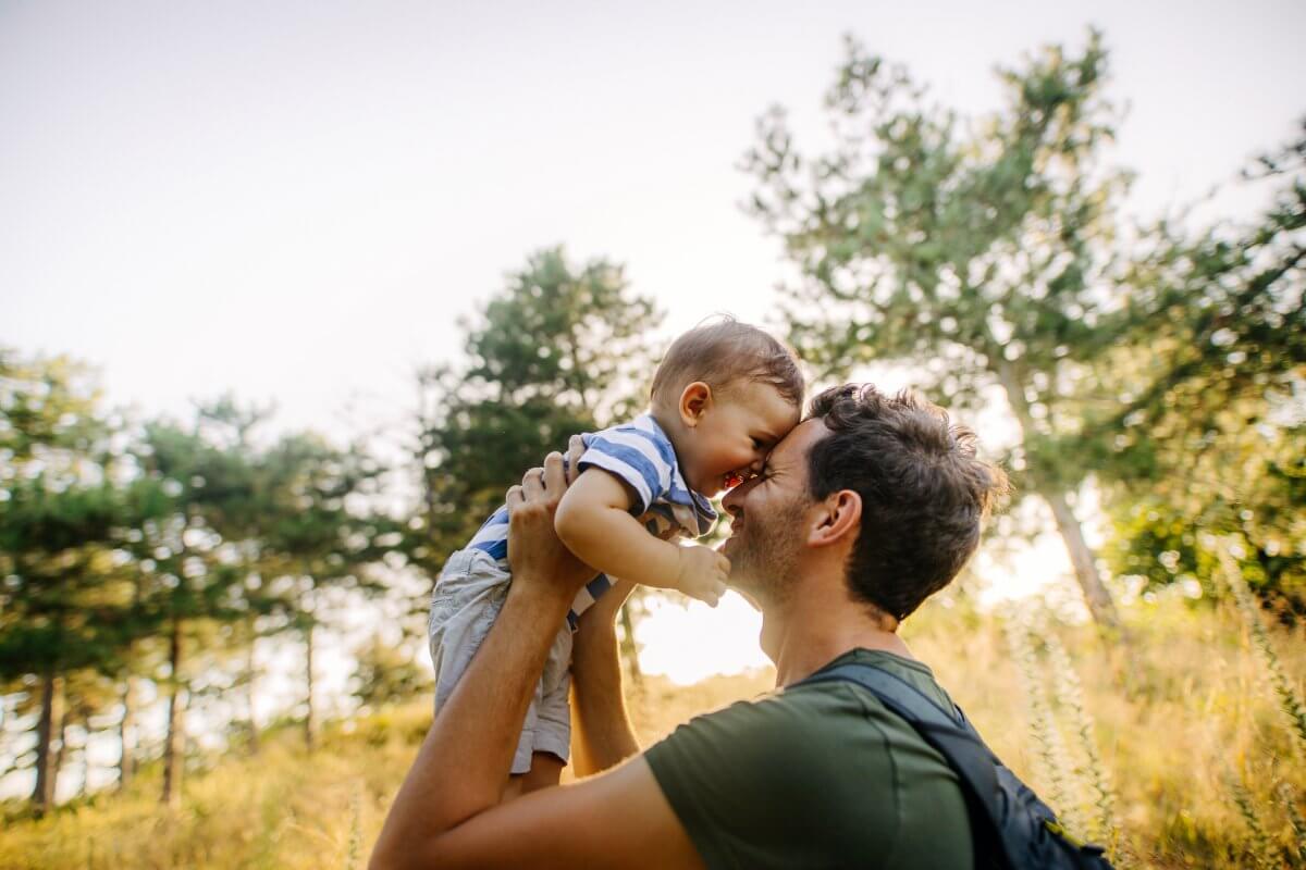 The Pros and Cons of Single Parent Surrogacy