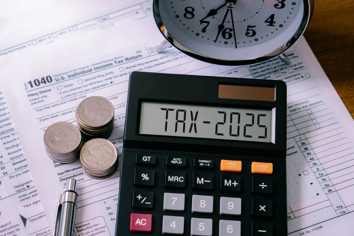 Affording Surrogacy: IVF Tax Write-Offs, State Tax Credits & Policy Changes in 2025