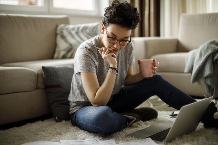 8 Questions to Ask If You're Considering Being a Single Surrogate